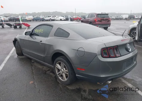 2013 Ford Mustang V6 z USA, uszkodzony, nr VIN 1ZVBP8AM9D5283220